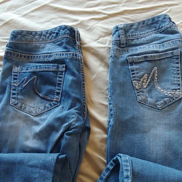 2 pairs Maurice's Jeans - Picture 3 of 6